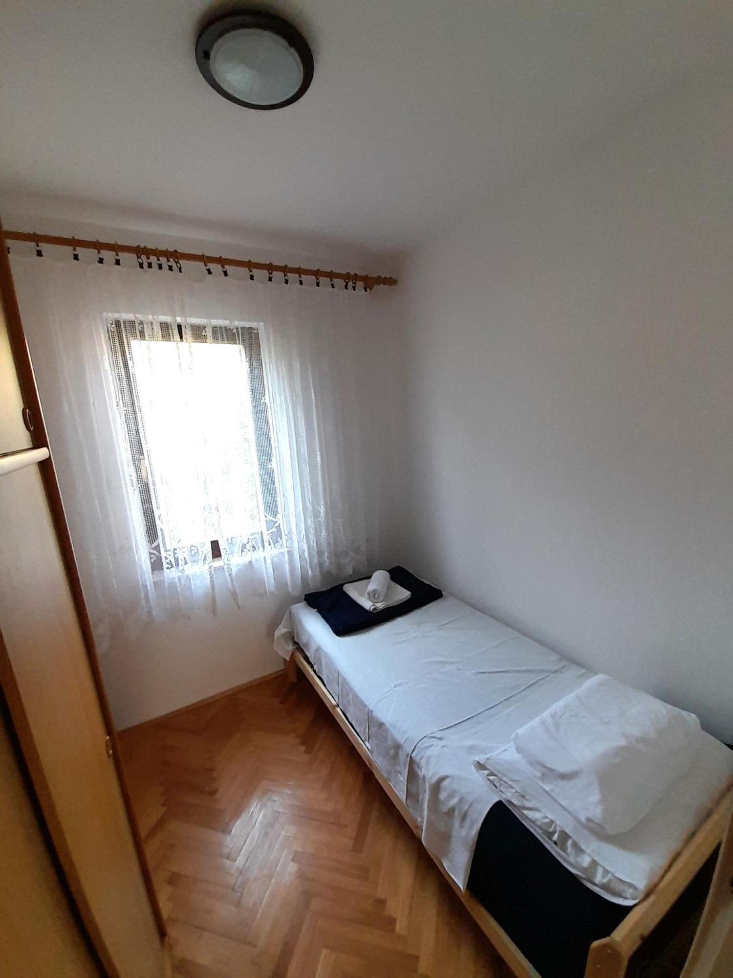 Rooms Biserka Baška Стая снимка